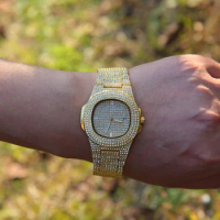 Iced Out Bling Watch Quartz Gold HIP HOP Wrist Watches with Micropave CZ Stainless Steel Ice Luxury Watch Clock Relogio
