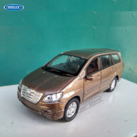 KOLEKSI Diecast kendaraan mobil Toyota kijang Innova welly nex 1:32