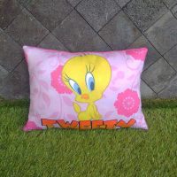 Bantal Kotak Motif Kartun Tweety