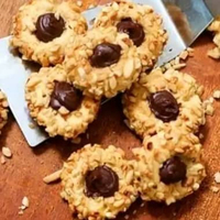 Peanut chocolate Thumbprint cookies.kue Thumbprint enak halal