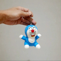 Gantungan Boneka Doraemon Happy Size 12 cm/ Boneka Doraemon