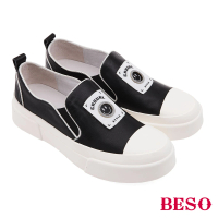 【A.S.O 阿瘦集團】BESO 率性牛皮跳色童趣笑臉直套平底休閒鞋(黑色)