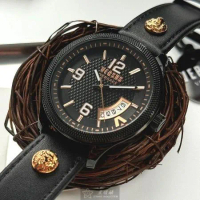 VERSUS VERSACE44mm圓形黑精鋼錶殼黑色錶盤真皮皮革深黑色錶帶款VV00370