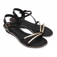 【A.S.O 阿瘦集團】BESO 柔軟牛皮金屬條帶楔型涼鞋(黑色)