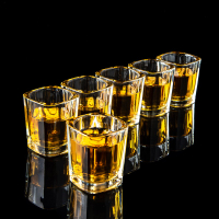 白酒杯家用ktv玻璃酒杯套裝6個洋酒杯小號一口杯飯店兩烈酒子彈杯