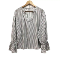 GU เสื้อคอจีน-วี ทรงโคร่ง สีขาว-ดำ ลายริ้ว ป้าย M มือสอง คําแนะนําการขายที่ร้อนแรงในเดือนนี้