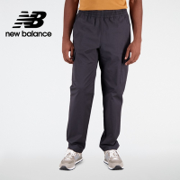 【New Balance】大口袋鬆緊工裝長褲_男性_黑灰色_MP31526BK