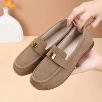 Spring New Women’s Breathable Lightweight Shoes for Mothers, Middle-Aged and Elderly — Slip-On, Soft