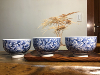 日本平戶祥山作手繪青花染賦富貴牡丹滿繪主人杯 茶碗茶杯 特價