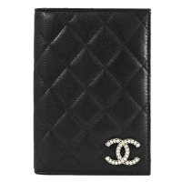 【CHANEL 香奈兒】經典水鑽雙C LOGO信用卡對折護照夾(黑/淡金)