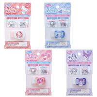 小禮堂 Sanrio 三麗鷗 名牌別針 (抱愛心款) Kitty 美樂蒂 酷洛米 大耳狗