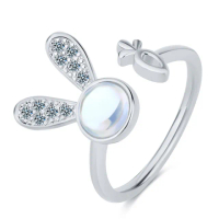 【Jpqueen】月夜小兔水鑽琉璃月光石開口彈性戒指(2色可選)