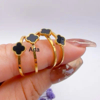 Cincin Titanium Wanita Set 4 Clover Bismuth & Magnet