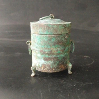 Collection of old Chinese bronzes, retro Han Dynasty utensils, small jars, three-legged small ornaments