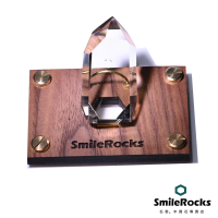 【SmileRocks 石麥】天然黃水晶內含金字塔 3.1x1.5x5.9cm(天然黃水晶 附SmilePad Stand 6x9 底板)