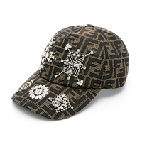 FENDI 芬迪 水晶亮片裝飾滿版logo棒球帽(咖啡黑)