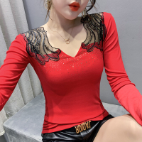 ② Yimei 2023ฤดูใบไม้ร่วงใหม่แฟชั่น Hollow OUT ตาข่ายเพชร TOP V คอ Slim สีแดง undercoat บนแขน T ผู้หญิง-Shirt