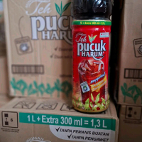 Teh Pucuk Jumbo 1,3 Liter 1 DUS isi 6 BOTOL