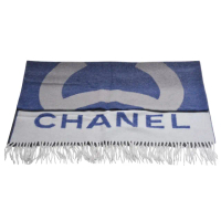 【CHANEL 香奈兒】經典品牌LOGO漸變色喀什米爾羊毛雙面圍巾/披巾(灰/藍色AA8983-GRAY)