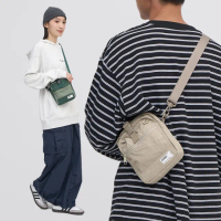 【plain-me】男女款 棉質輕量PM旅行小包Lite 斜背包(小包 包包 側背包 肩背包 手機包 收納 PLN3044)