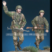 1/35 Scale Unpainted Resin Figure Soldiers 2 figures collection figure