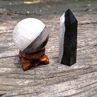 Bundling Black Agate Druzy, sphere 5cm & mini tower 8 cm, with anomali transformasi agate ke kuarsa.