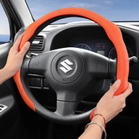 ปลอกพวงมาลัยกำมะหยี่บางสำหรับ Suzuki ซูซูกิ — ดีไซน์ชิ้นเดียว กันลื่น ดูดซับเหงื่อ ติดตั้งแบบคลิป รอ