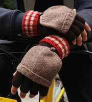 沛錦 秋冬季新款羊毛手套撞色翻蓋保暖半指護腕針織毛線男士手套1入