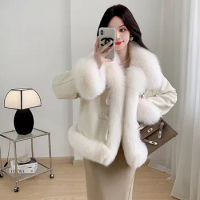Autumn and Winter Full Skin Fox Fur Down Fur Coat for Women's Young, Small, Short, Fashionable Fur Coat