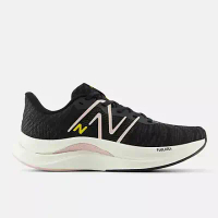 【New Balance】女款 FuelCell Propel v4 WFCPRCG4 黑 與 粉紅泡泡-US6.5