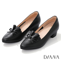 DIANA 3.7cm 質感牛皮抓皺鞋舌蝴蝶結設計低跟樂福鞋-漫步雲端焦糖美人-黑