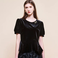 【TOWN’WEAR 棠葳】貴氣鑽飾磨毛上衣(中大尺碼/女上衣/女上著/短袖/素色/宴會/晚宴)