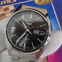 Black Grid Japanese dual calendar seiko 5 automatic Steel men's watch（Spanish+English）7S26 Brand-New