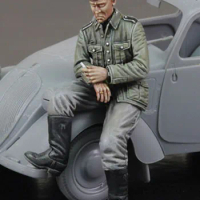 1/35 Scale Unpainted Resin Figure Driver collection figure