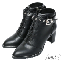 Ann’S美靴模範生-造型綁帶可拆式扣帶尖頭粗跟短靴-黑(版型偏小)