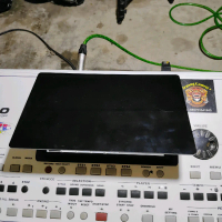Pelindung atau Penutup Layar Keyboard Engsel Besi/Almunium Korg PA600 dan PA700