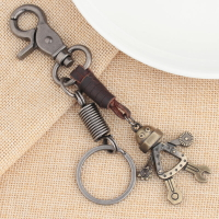 創意禮物齒輪機器人牛皮鑰匙扣男女包包鑰匙掛件手工編織復古飾品