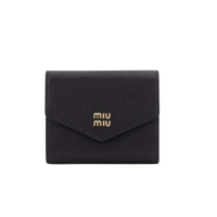 【MIU MIU】小號 柔軟皮革 小牛皮 黑色 掀蓋 錢包 短夾 皮夾