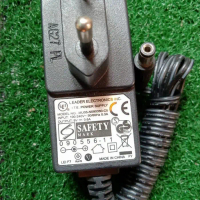 adaptor 9v 0.6a kualitas bagus