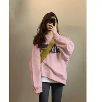 เสื้อฮู้ดและเสื้อสเวตเตอร์ปักลายไวน์แดง เสื้อสเวตเตอร์สีแดง ลายพรางสีแดง เหมาะสำหรับแฟนฟุตบอล เสื้อ 