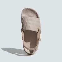 ADIDAS ORIGINALS ADILETTE 22 XLG W女運動休閒涼拖鞋-杏色-IE5651