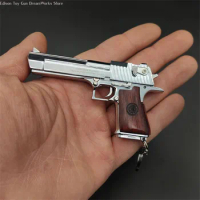 1:3 Desert Eagle Solid Wood Handle Metal Gun Model Keychain Miniature Toy Guns Alloy Pistol Collection Toy Gift Pendant