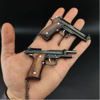 1:3 Scale Alloy Berreta 92F Pistol Mini Berreta Gun Keychain Berreta M92 Pistol Keychain Fidget Toy PUBG Gun Toy Gift