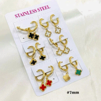 Anting titanium clover hitam,putih,merah,hijau