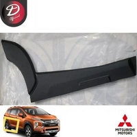 Moulding Lis Spoiler Garnish Pintu Belakang Kanan Mitsubishi Xpander Cross Tahun 2019-2022 5757A688