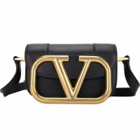VALENTINO VLogo SuperVee 小款 金屬標誌小牛皮斜背包(黑色)
