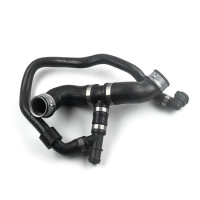 2045018282 2045019682 Car Water Tank Radiator Hose For MERCEDES BENZ (2007-2014) C E 180 200 250 Accessories Parts