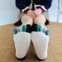 New Funny Socks Women 100 Cotton Colorful Patchwork Toe Socks Long Five Finger Socks Funny Socks Female Toe Short Socks Girls