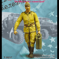 1/35 Scale Unpainted Resin Figure Soviet Serviceman GK figure