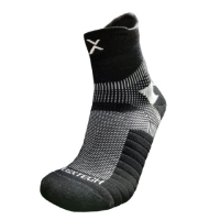 【EGXtech】P82I 中筒籃球襪(黑白色2雙入)